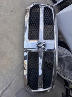 Dodge Ram grille 2013-2018