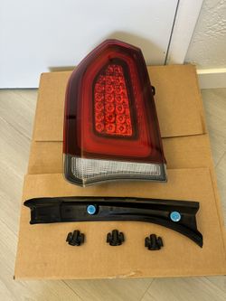 Chrysler 300 Tail Lamp Light Left Side OEM