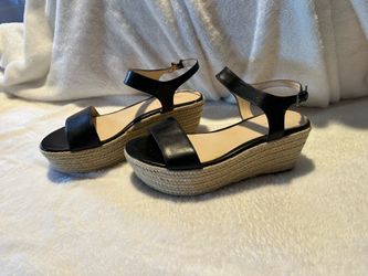 Size 7 Nine West black sandals