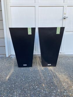A pair of Veradek Midland 24-inch tall planters in black. Brand new (still with tags). More than 1 pair available.