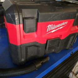 Milwaukee M18 Vaccum 
