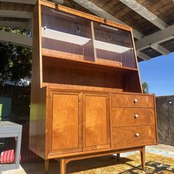 Mid Century Drexel Declaration China Cabinet 