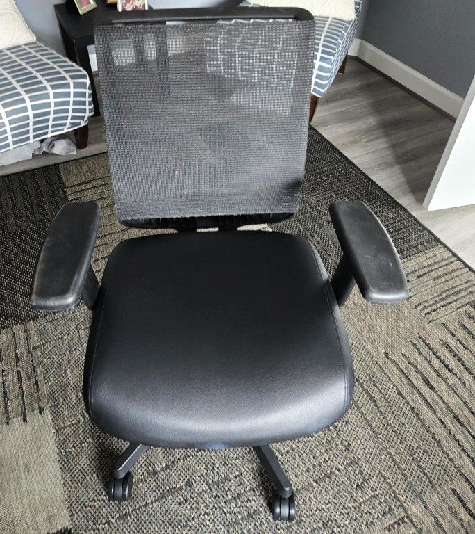 Rolling Desk Chair