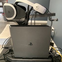 PSVR, PS4 Console Combo For Sale w/Docking Station, two Ps4 Controllers, two PSVR Move Controllers & two PSVR Motion Cameras. 