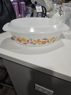 Arcopal France Floral Scania Vintage Oval Glass Retro 12” Casserole Dish Milk