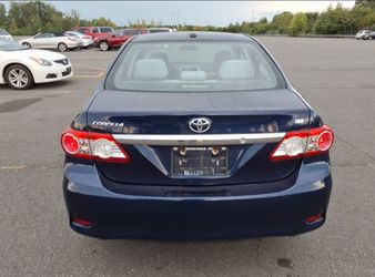 2011 toyota corolla LE