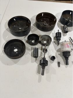 Hole saws and arbors