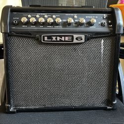 Line 6 Spider IV 15 1x8 15 Watt Combo Electric Guitar Amplifier