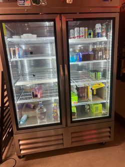 Refrigerator -  Maxx cold