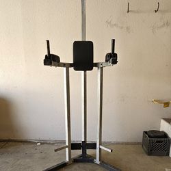 Pull Up And Dip Station