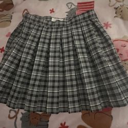 Grey Plaid Pleated Skirt