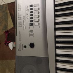 Yamaha Keyboard