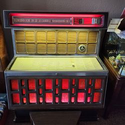 FREE Vintage Rowe  AMI Jukebox project/parts (must pick up)