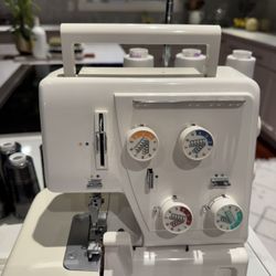 Serger sewing machine