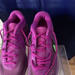 Nike Giannis Freak 6 basketball shoe in the Bold Berry