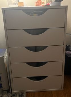 Dresser/nightstand