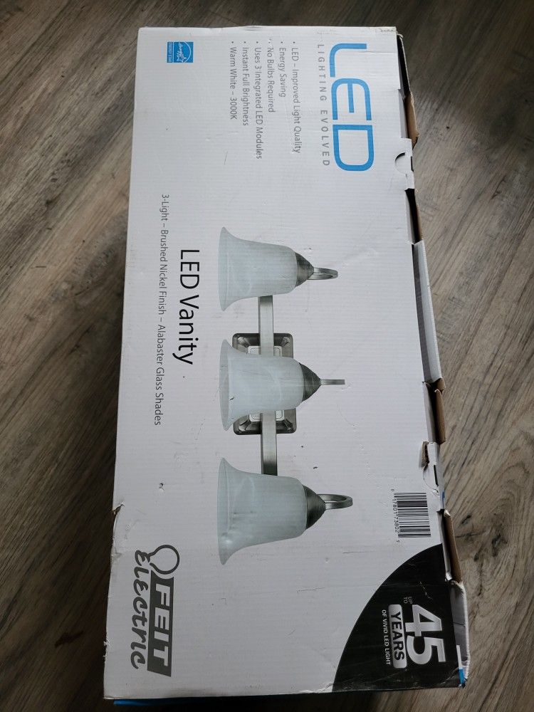 Brand New LED VANITY 3 LIGHT