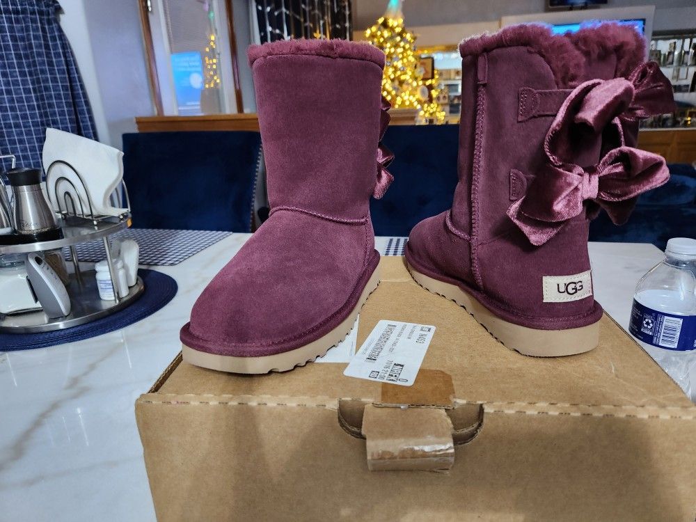 UGG BOOTS