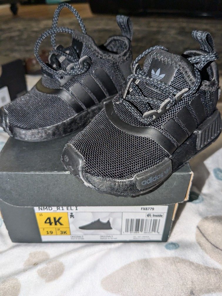 Infant Addias Size 4 Brand New
