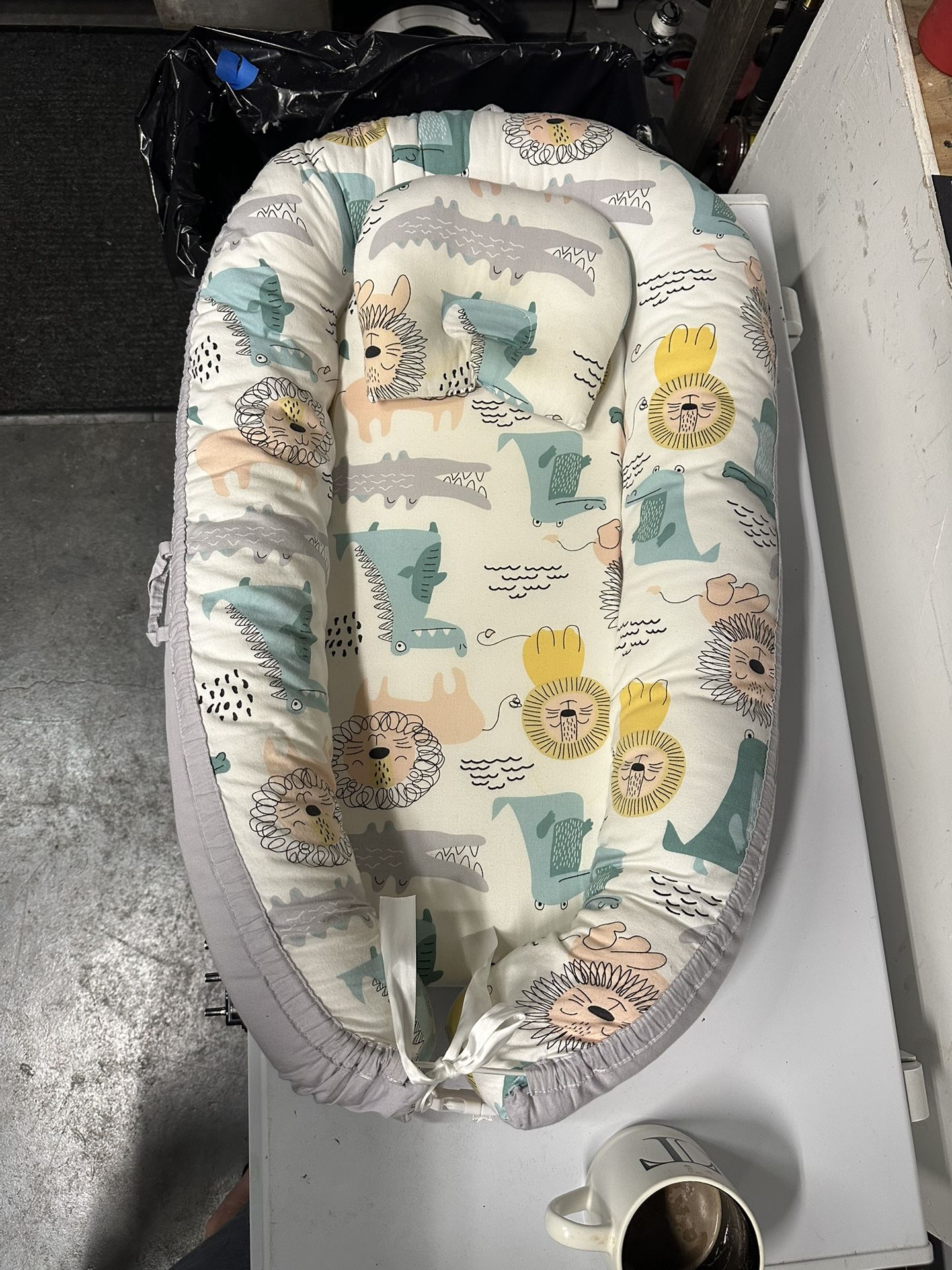 Neat Lounger For Infant