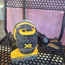 DeWalt Palm Sander