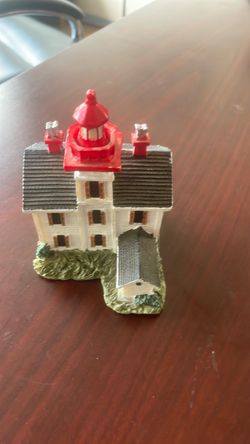Yaquina Bay, Oregon lighthouse. (Metal)