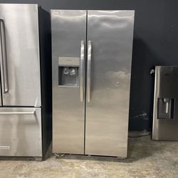 Frigidaire Side By Side Refrigerator CWF