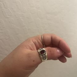 garnet silver ring