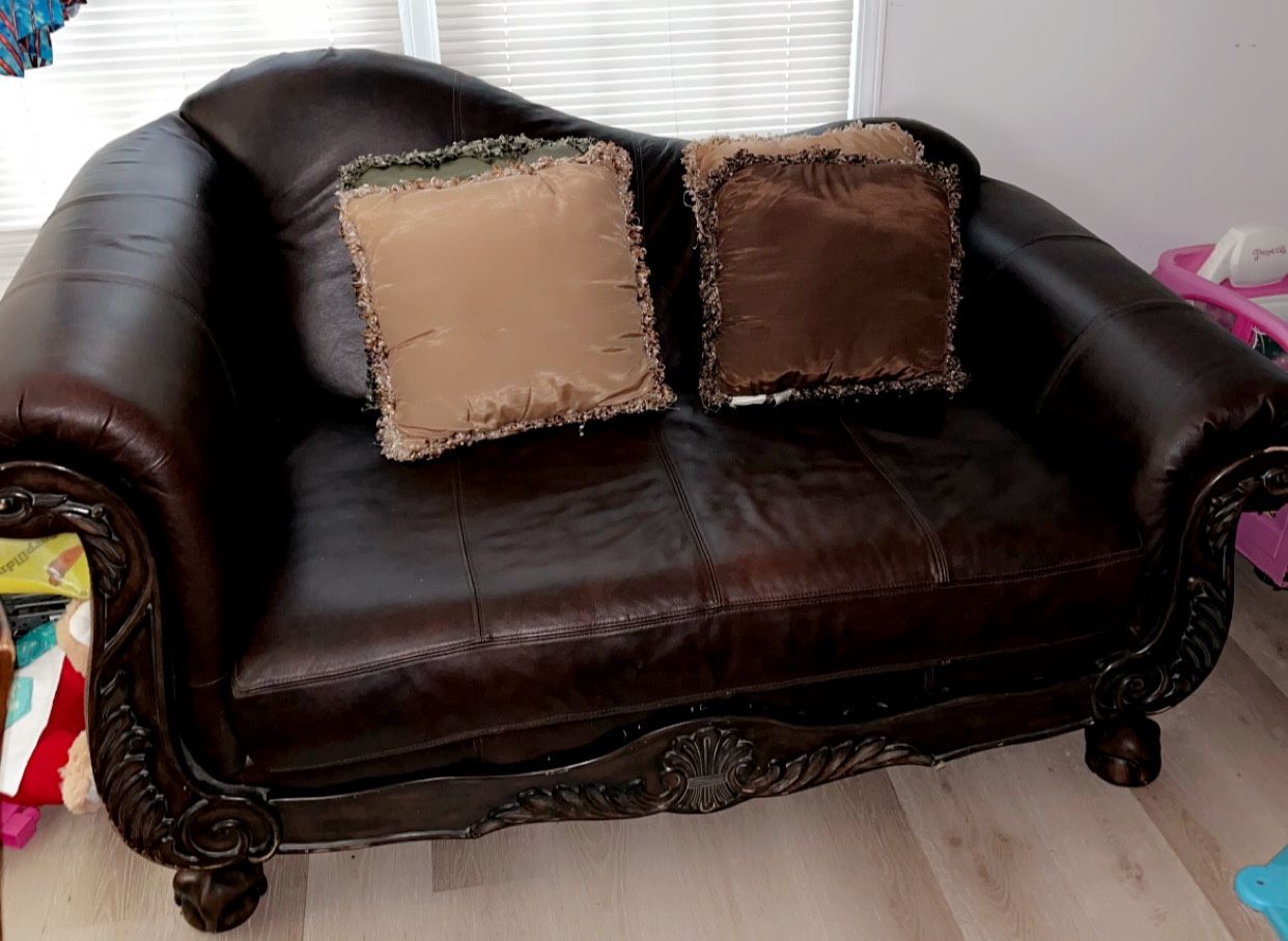 2 Leather Couches