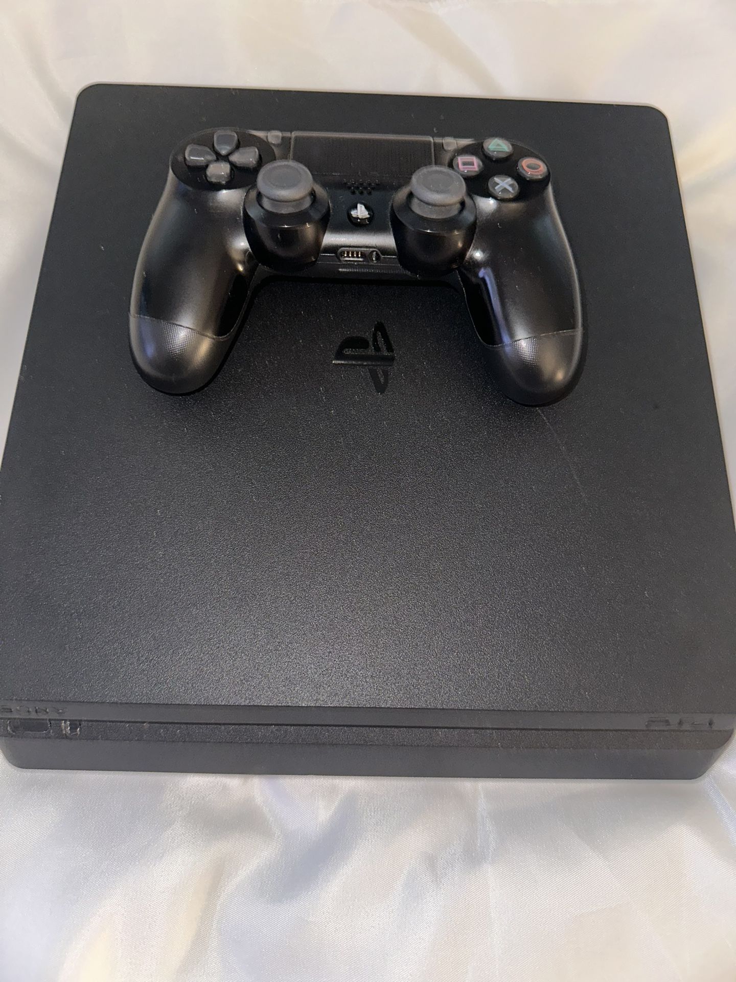 PS4 Slim