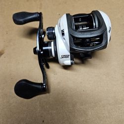 LEWIS Fishing Reel