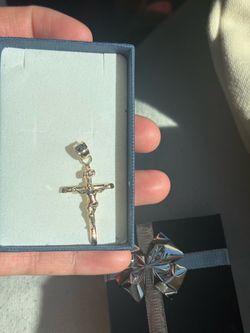 14k Gold crucifix