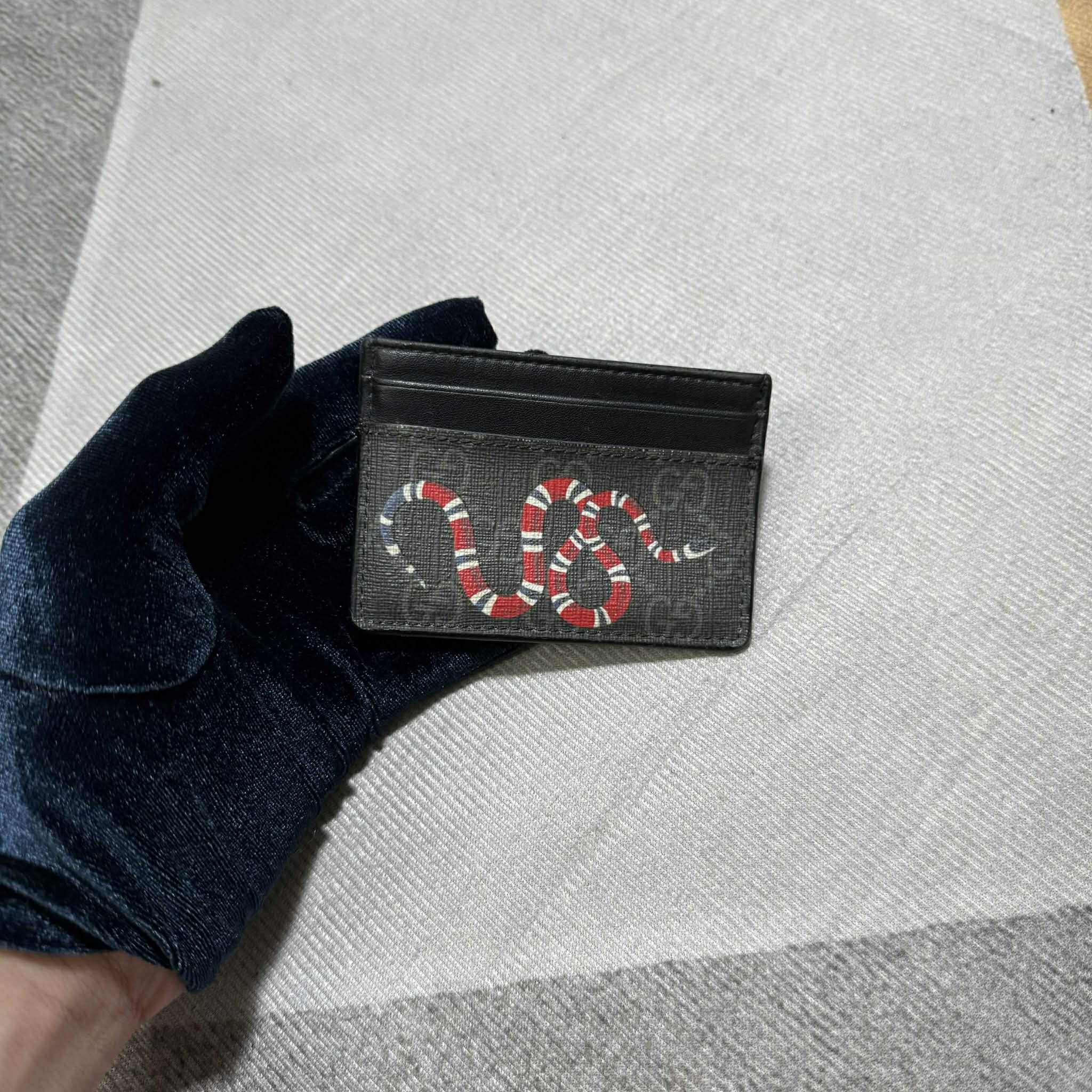 Gucci card holder 