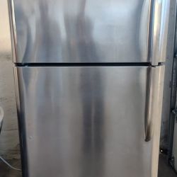 Frigidaire Fridge 
