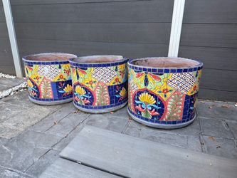 3 Big beautiful outdoor planting pots