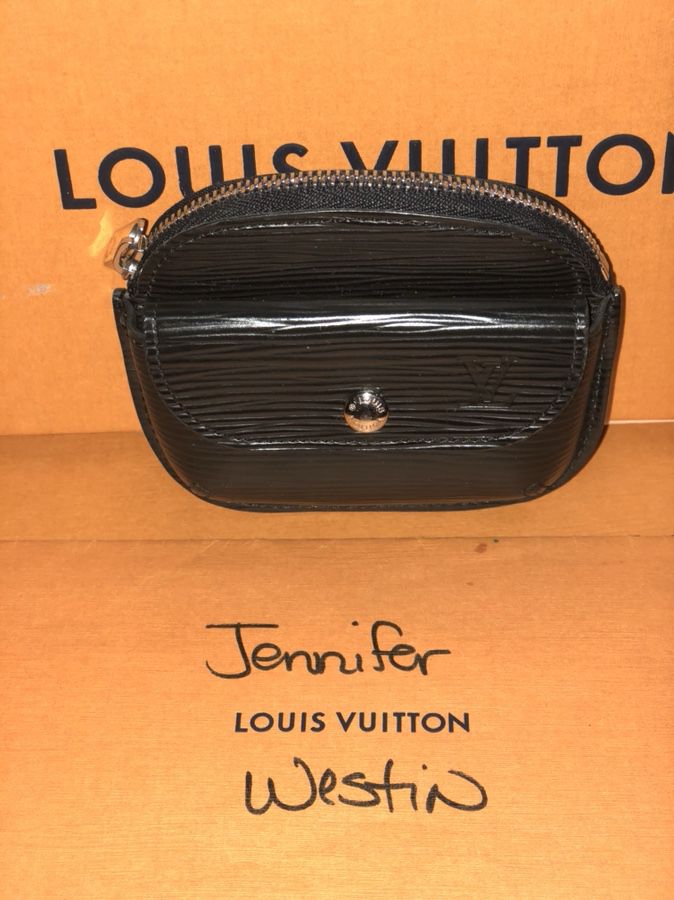 Louis Vuitton Mens Wallet for Sale in Dallas, TX - OfferUp