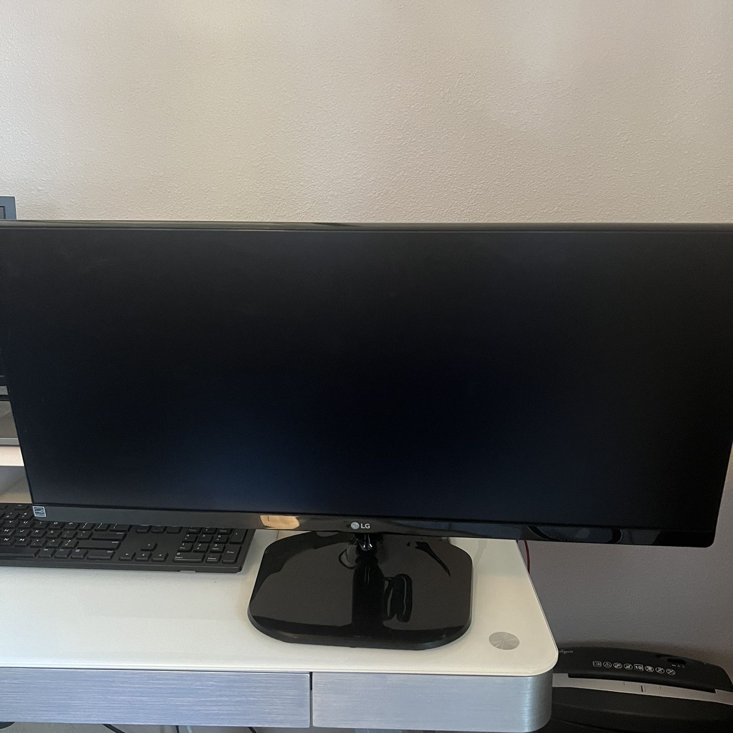 LG 29’ Ultra Wide Monitor 
