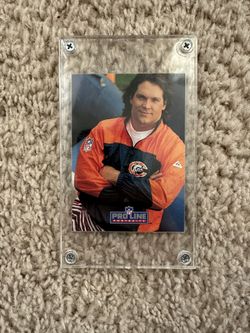 Chicago Bears Steve McMicheal Autographed Card