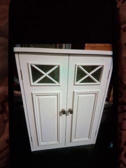 Medicen cabinet
