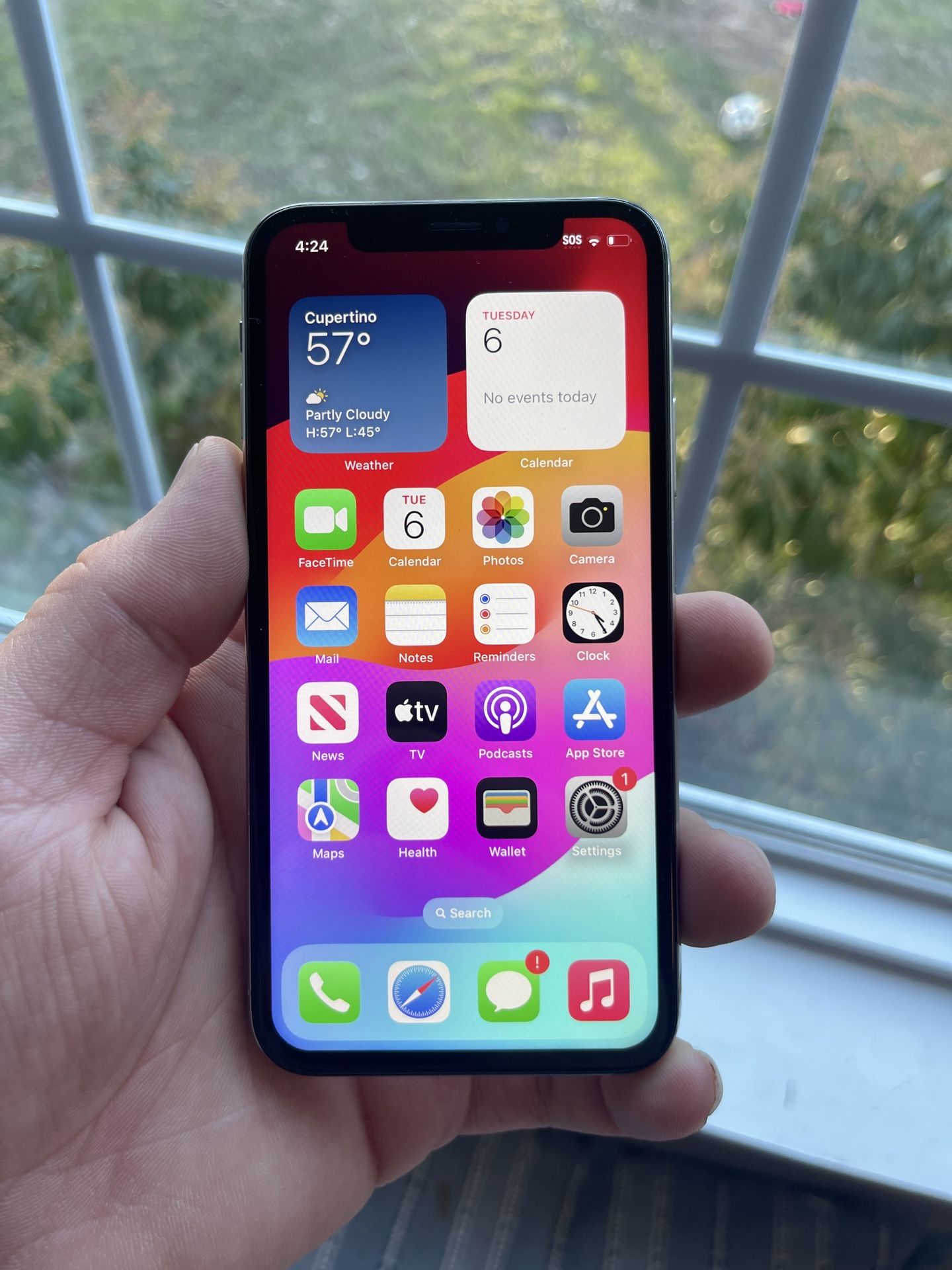 iPhone XS 64GB UNLOCKED