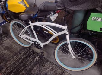 Men’s Huffy wave beach cruiser