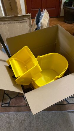 Mop bucket