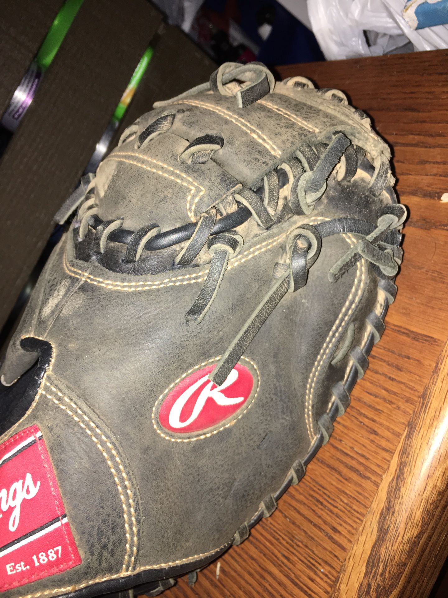 Rawlings 32 1/2 inch softball catchers glove