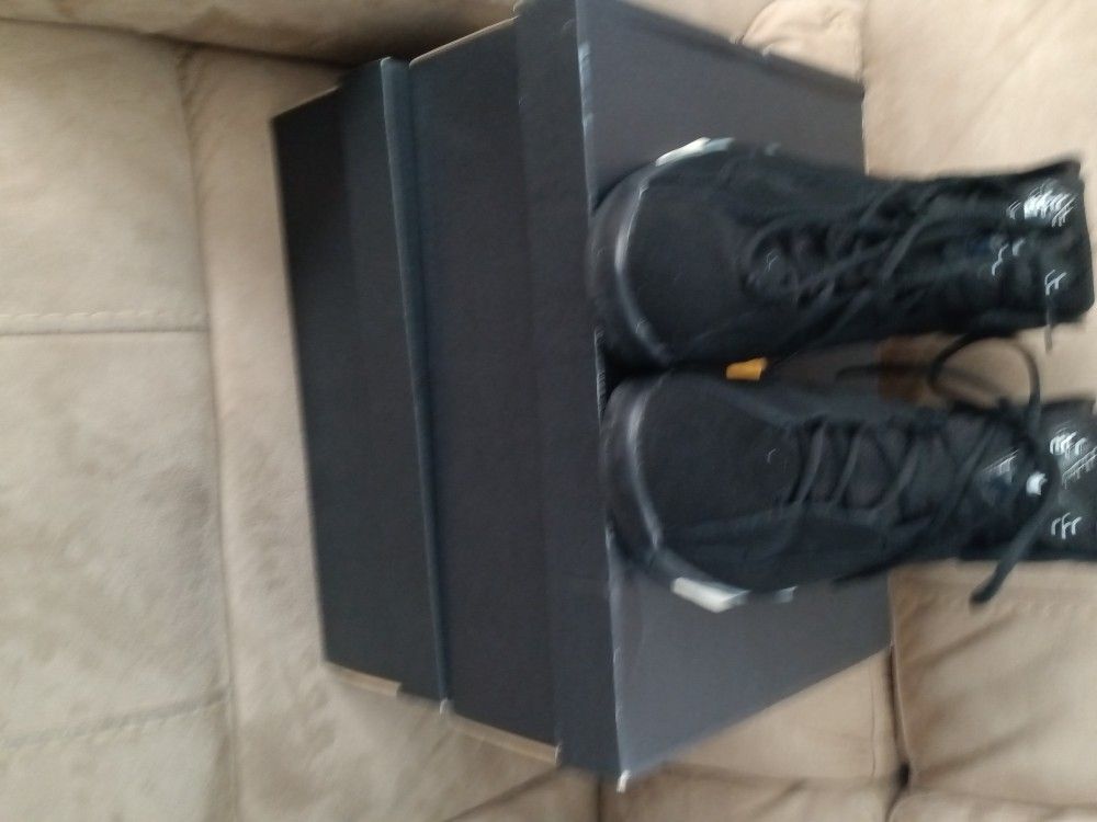 6 Pair Of Gently Used Sneaker Size 12