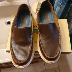 Men Sketchers Size 7