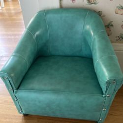 Faux leather arm chair for kids