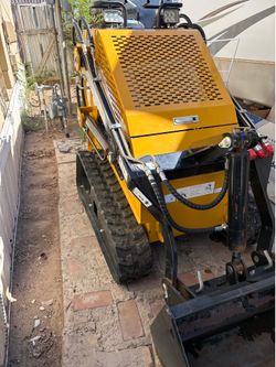 Mini skid steer