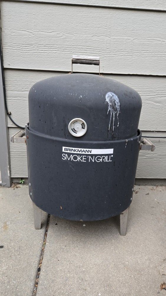 Small Charcoal grill smoker