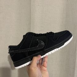 Nike SB “GNARHUNTERS” Size 9 (M)