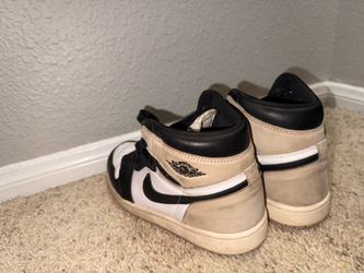 Air Jordan 1 Retro High OG Latte
